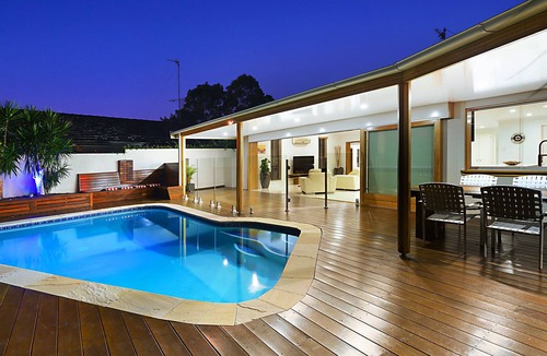Broadbeach Waters House | *WATERFRONT* FAMILY ENTERTAINER * IN BROADBEACH WATERS
