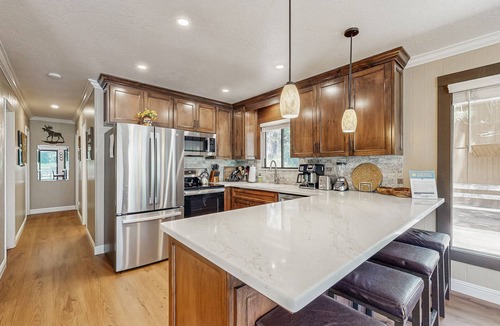 Sierra Cedars House | Waterfront getaway with fireplace & furnished deck - close to lake