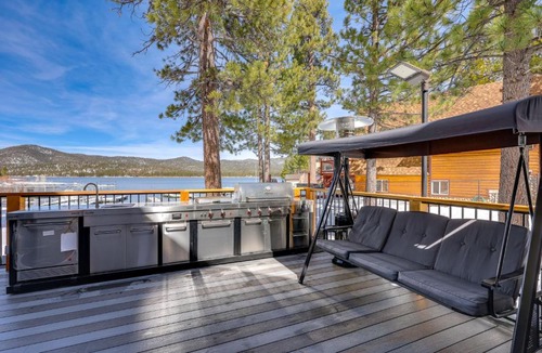 Big Bear Lake House | Waterfront Luxury! Brand-New Big Bear Lake House