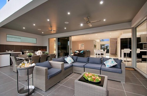 Mermaid Waters House | Waterfront Splendour – Luxurious waterfront living