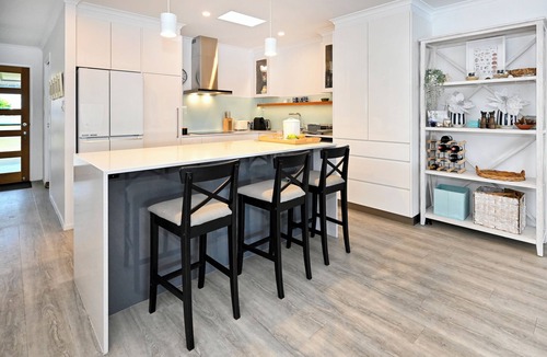 Warana House | Waterfront Stylish Luxury, Light, Relaxed