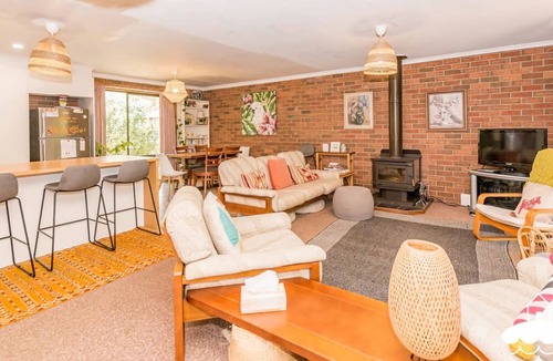 Sandy Point House | Wattle Haven Stay 3 Pay 2 Winter Special