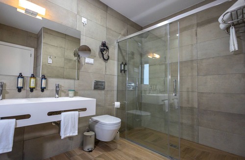 Seia Hostel | Watts House