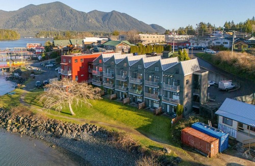 Tofino Apartment | Wave Haven Waterfront Condo