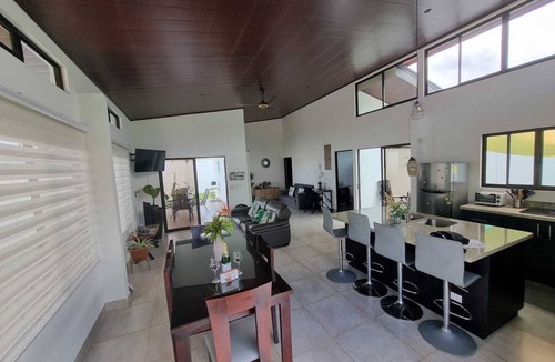 Ballena House | Welcome to Casa Maiki! Your best private getaway!