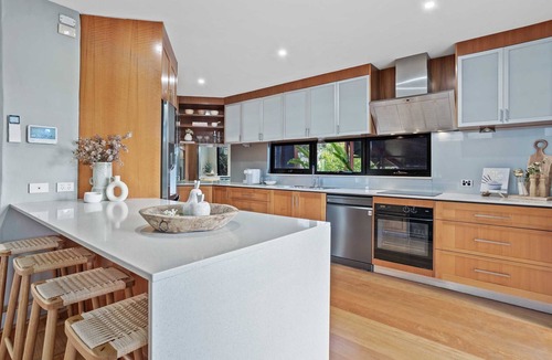 Burleigh Waters Apartment | Welcome to your lakeside oasis in beautiful Burleigh Waters!