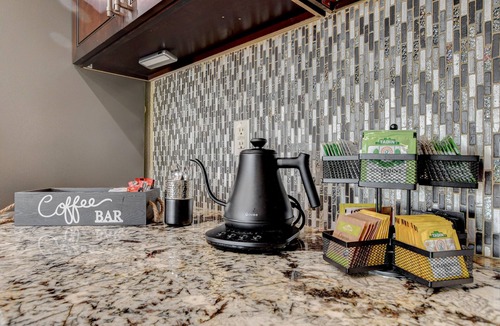 Sunrise Manor House | Welcome to your private oasis in the heart of Las Vegas!