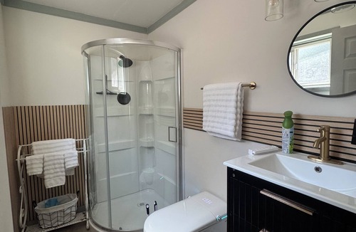 Merced Apartment | Welcoming 1-bedroom apartment with AC in central Merced Ashluxeliving