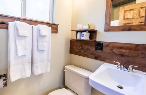 Tahoe Island Cabin | Welcoming 1-king bedroom lodge in South Lake Tahoe w/Kitchen
