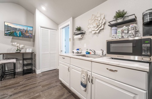 Paradise Apartment | Welcoming you to my Little Casita in Las Vegas