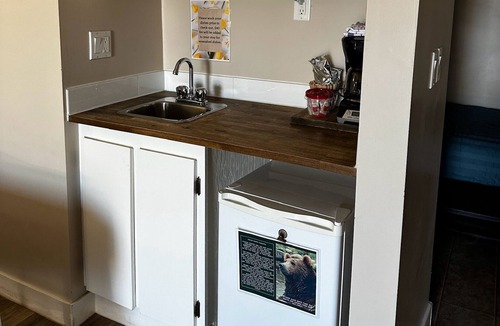 Ucluelet Hotel | West Coast Motel