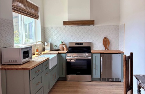 Santa Ynez Apartment | Westbrooks Olive Door Studio- Cozy Mediterranean Suite in Santa Ynez hills