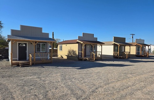 Quartzsite Cabin | Western Themed Cabin