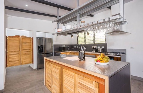 Santa Barbara House | $ White House $