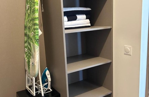 Paea Apartment | White sunset beach