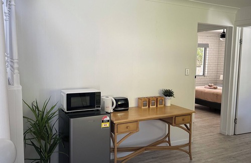 Gold Coast House | Whole Groud Floor of A double story house 3 bedrooms 1 bathroom