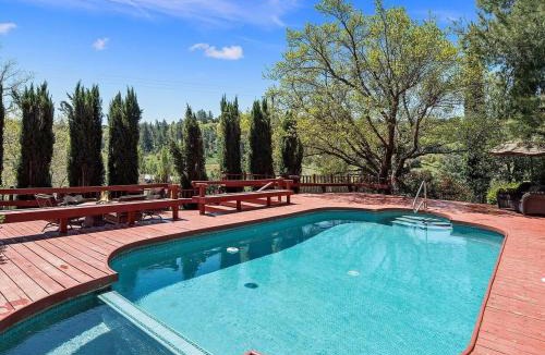 Julian Ski Chalet | Whole House at Eaglenest Inn with Pool & Seasonal SPA