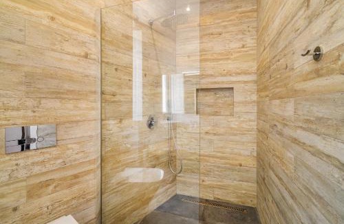 Paco De Arcos Apartment | WHome Luxurious Oeiras Stay with Private Pool