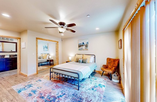 Woodlands House | Wilderness stay with enclosed yard, hammock, grill, game tables, & fireplace