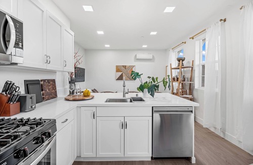 Los Alamos Apartment | Wine Country Getaway - Cozy Private Apartment 205
