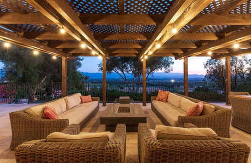 Santa Ynez House | Wineries with views in Santa Ynez