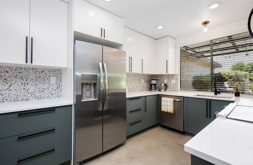 Sunrise Vista Chino Condo | Winter with us in beautiful sunny Palm Springs!