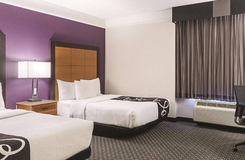 Guasti House | Wonderful Place To Stay! 2 Spacious Units Near iFLY Indoor Skydiving!