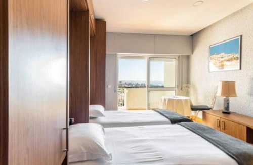 Cascais House | Wonderful Studio in Cascais with Sea View