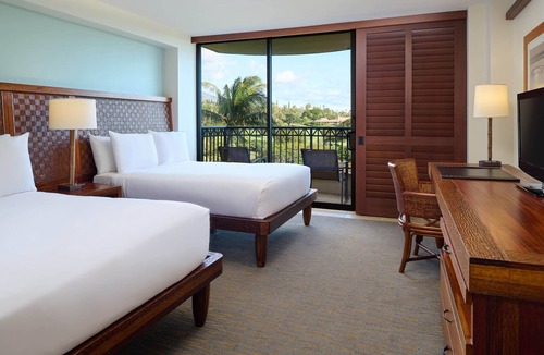 Kaanapali Hotel | Wonderful Trip to the Beach! Beachfront Location, With Outdoor Swimming Pool!