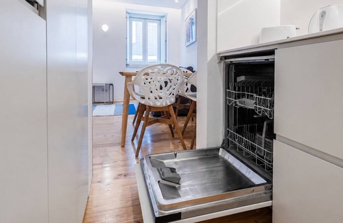 Sacramento Apartment | Wood and Marble 1BDR Apartment by LovelyStay
