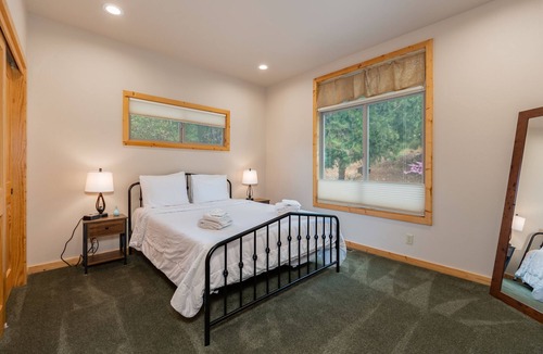 Forest Meadows House | Woodland Retreat *30+ days only*