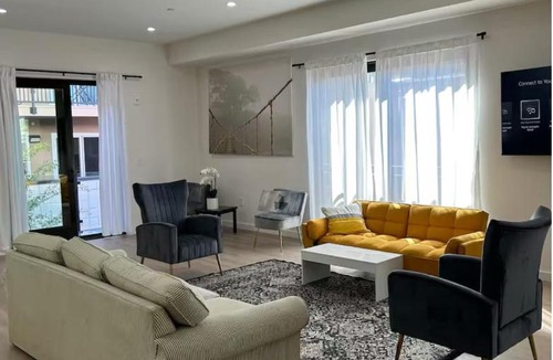 Redwood City Apartment | Woodside Condos unit 914