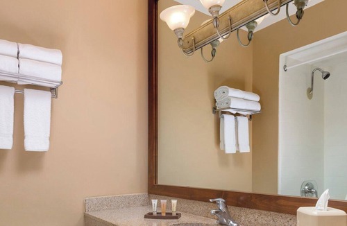 Cathedral City Resort | WorldMark Palm Springs Plaza & Spa Resort