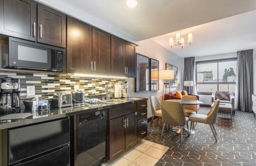 Lower Nob Hill Resort | Wyndham Canterbury at San Francisco - 2 Bedroom