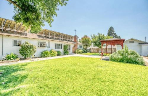 Fresno Apartment | X-Large Spacious Deluxe House Fastest Wi-Fi