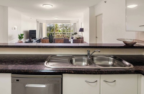 Main Beach Apartment | Xanadu Escape Seaside Resort near Surfers Paradise