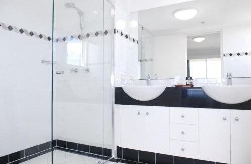 Main Beach Apartment | Xanadu Resort