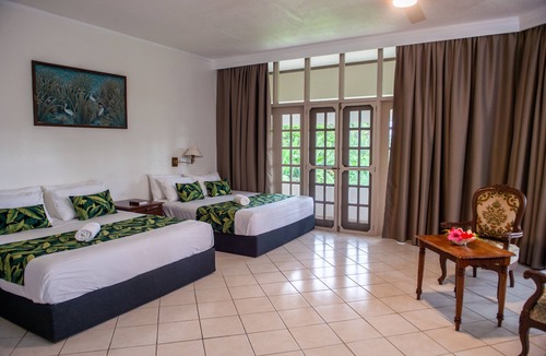 Pacific Harbour Hotel | Yatu Lau Lagoon Resort