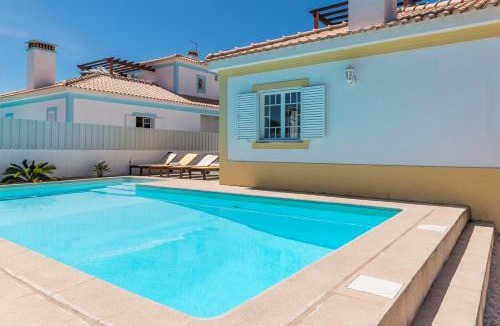Meco Villa | Yellow house