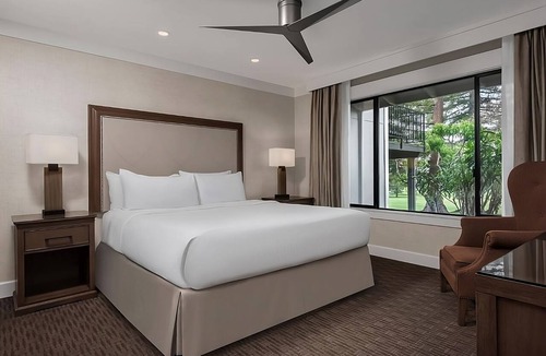Napa Hotel | Your Best Napa Vacay Yet! Outdoor Pool & Golf Course, Close to Darioush Winery!