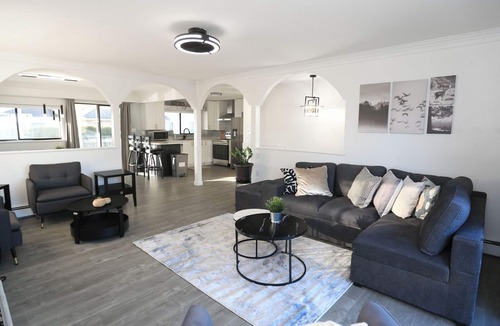Fleetwood House | Your Mediterranean-Inspired Home away from Home