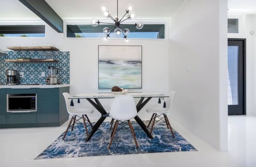 Palm Springs House | Your Own Luxury Resort. 6 Bd + bonus kid's room!