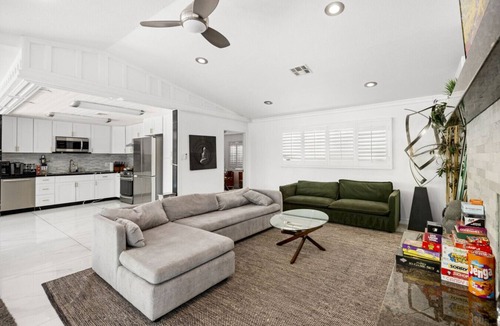 Las Vegas House | Your Own Resort Close to the Strip!
