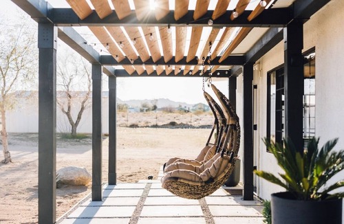 Landers House | Your Private Desert Playground Awaits