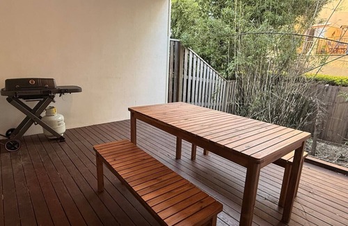 Gold Coast House | Zen Garden - Serene Townhouse