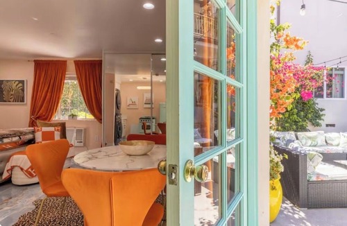 Beverly Hills Cottage | Zen Guess house
