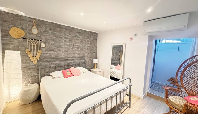 1-bedroom apartment, air conditioning