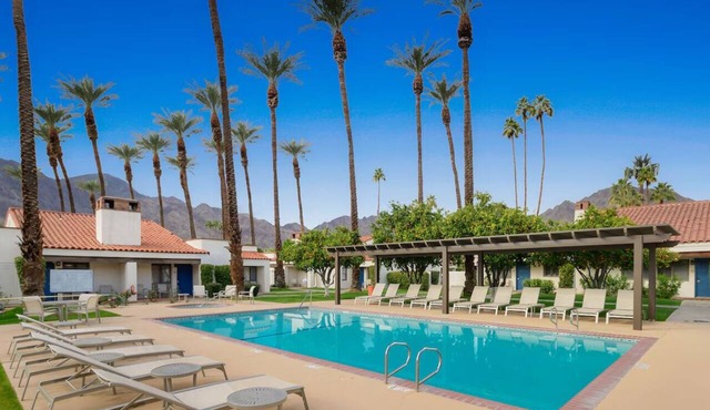 1 King Room, La Quinta Resort & Club, 41 Pools, 5 Championship Golf Courses