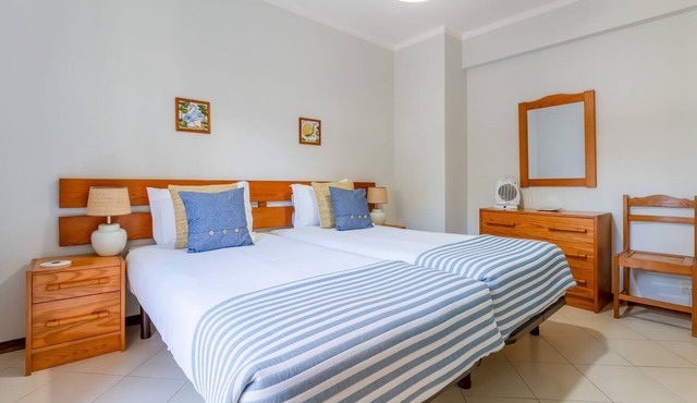 2 BDR Flat With Pool in Vilamoura by LovelyStay
