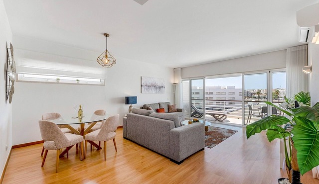 2 Bedroom Apt In The Exclusive Dom Manuel Complex Within Lagos Marina